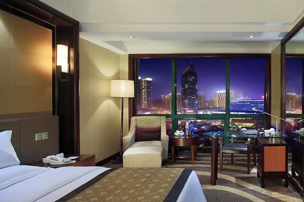Empark Grand Hotel Chongqing Extérieur photo