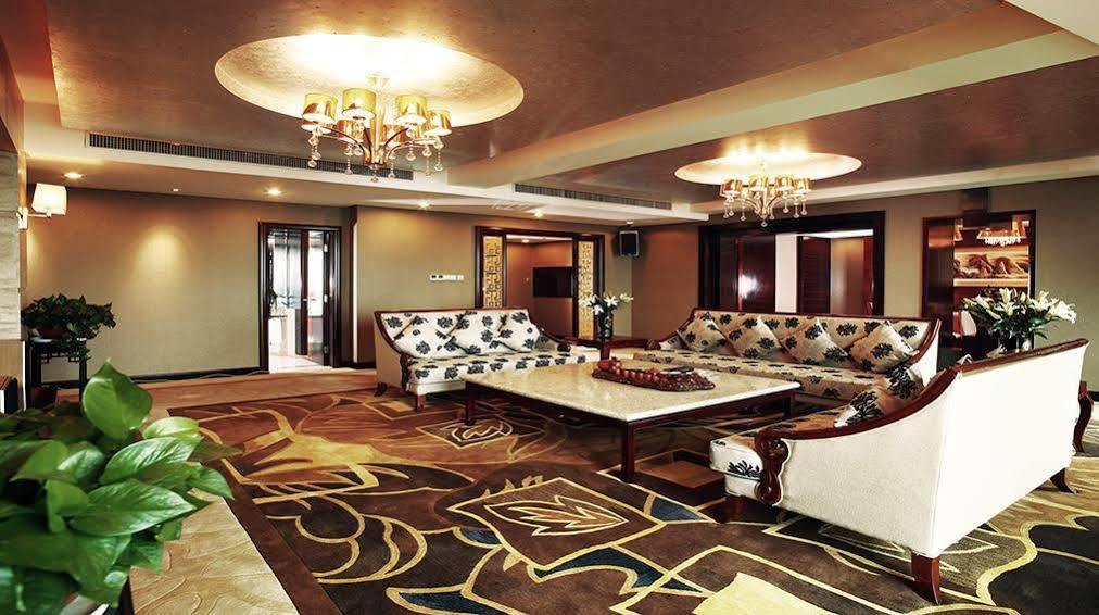 Empark Grand Hotel Chongqing Extérieur photo